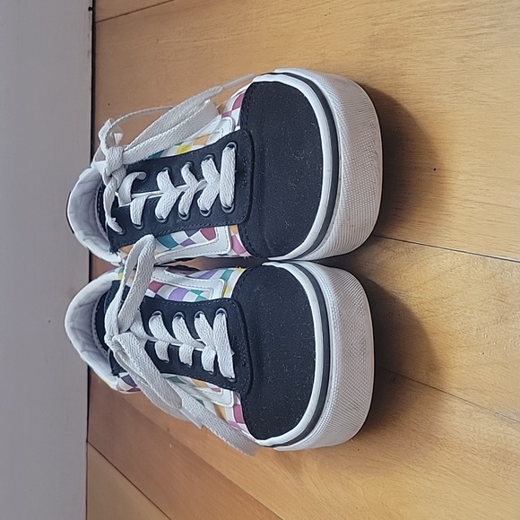 Vans Rainbow Checkered Lace Up Old Skool Skater Sneakers Shoes Sz 3 US ( 34 UK) - Picture 2 of 9